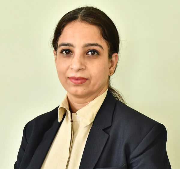 Mrs.Komal Subash Ahuja